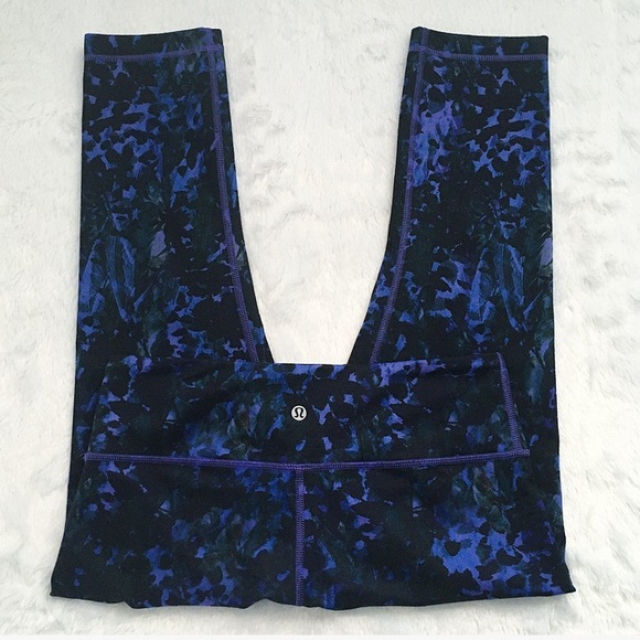 Lululemon Blue Floral Wunder Under Crop Leggings - Picture 3 of 8